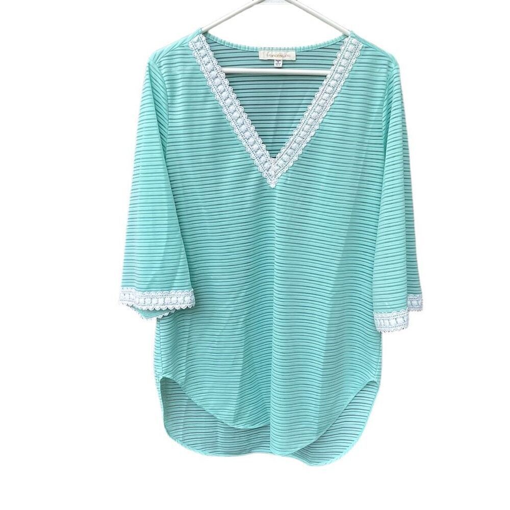 Francesca’s size M-L lace trimmed tunic. Seafoam green.